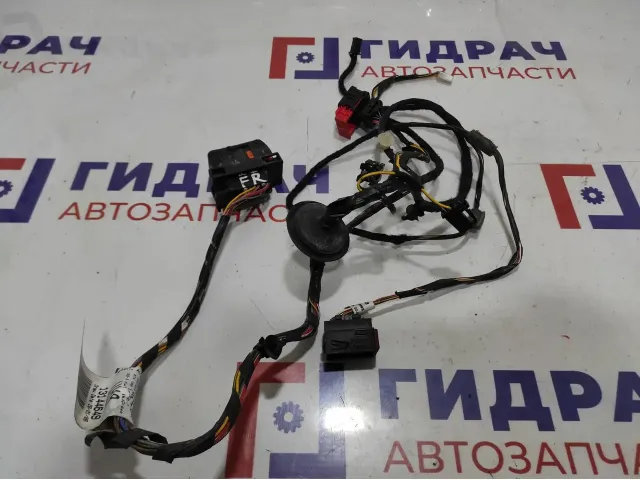 Проводка правой двери Opel Corsa (D) 13144649. Дефект, разъёма.