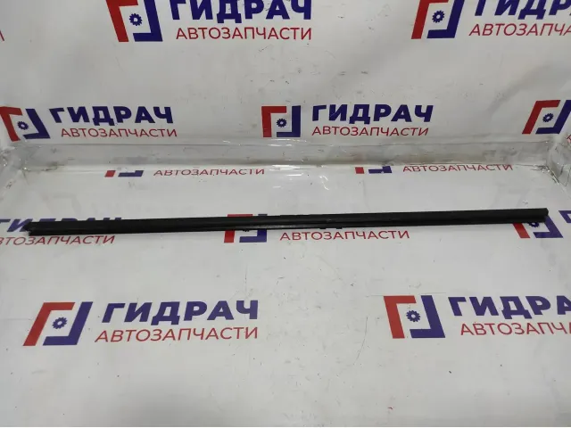 Накладка стекла переднего правого внутренняя Opel Corsa (D) 5154222.