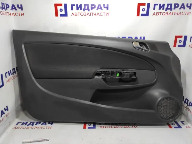 Обшивка двери передней левой Opel Corsa (D) 13232890. Царапины.