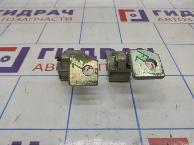 Петли двери передней левой Opel Corsa (D) .