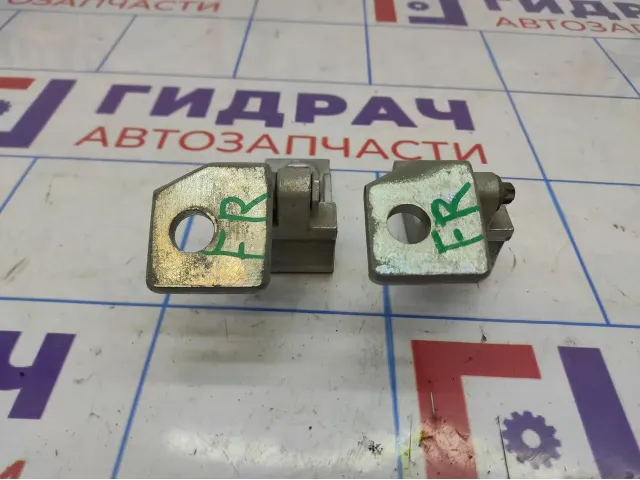 Петли двери передней правой Opel Corsa (D) .