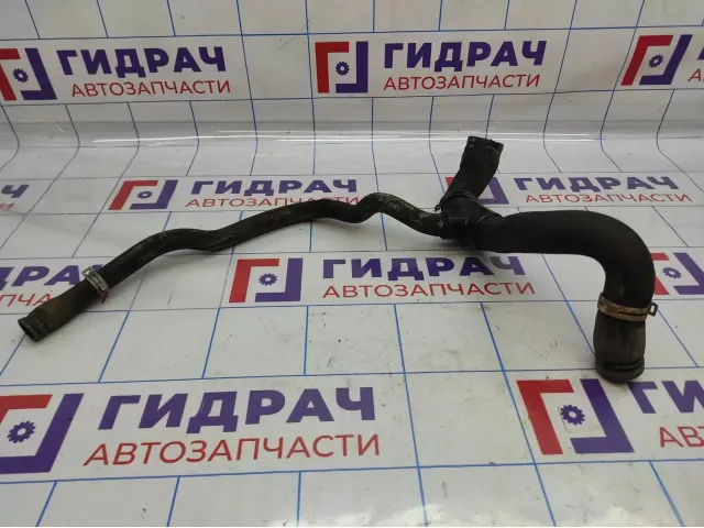 Патрубок радиатора Opel Corsa (D) 6336136. Дефект.