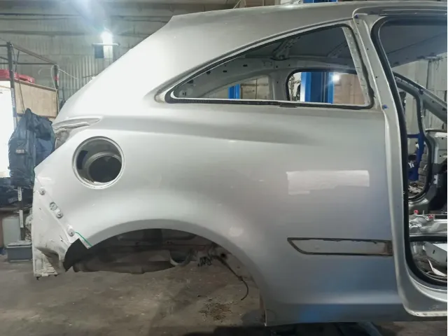 Крыло заднее правое Opel Corsa (D) . Дефект, красилось.