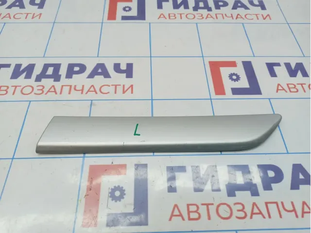 Молдинг крыла заднего левого Opel Corsa (D) 13187996. Царапины.