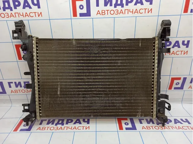 Радиатор основной Opel Corsa (D) 55701408.