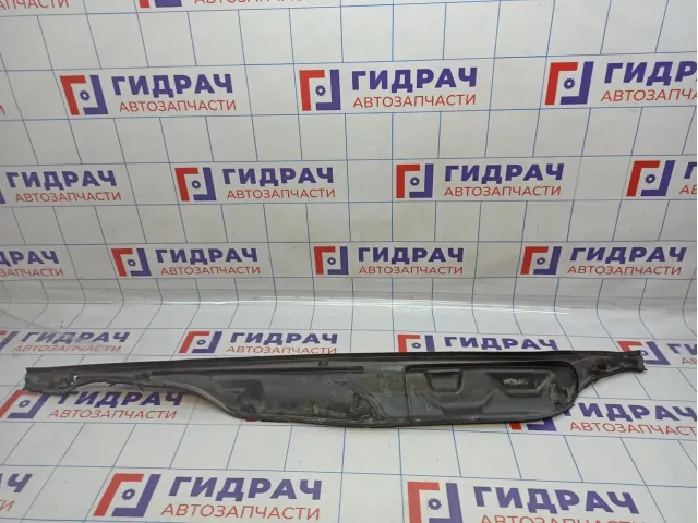 Решетка стеклооч. (планка под лобовое стекло) Opel Corsa (D) 13256029.