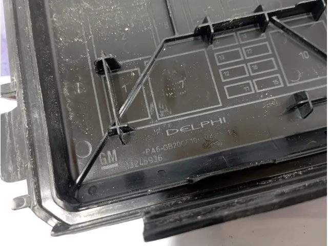 Решетка стеклоочистителя Opel Corsa D 13274152