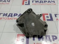 Кронштейн двигателя правый Opel Corsa D 5684190