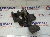 Педаль тормоза Opel Corsa D 560200