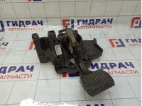 Педаль тормоза Opel Corsa D 560200