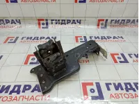 Кронштейн усилителя переднего бампера правый Opel Corsa 13191881