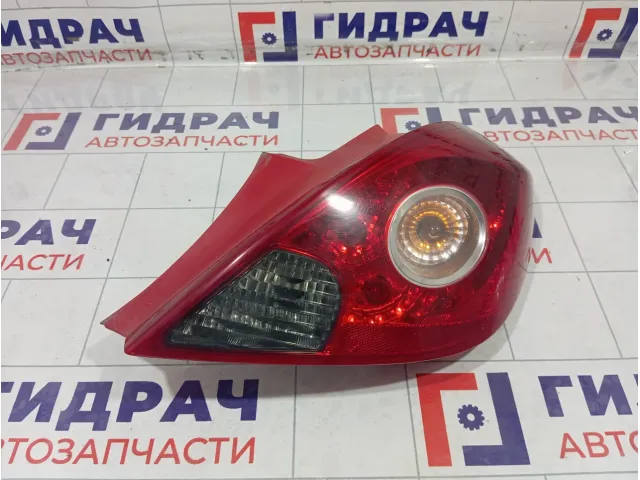 Фонарь задний правый Opel Corsa 1222131