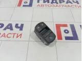 Блок управления стеклоподъемниками Opel Corsa 6240509