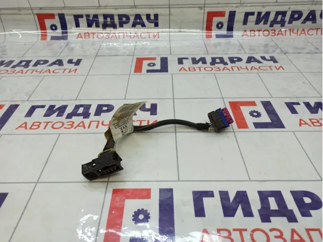 Проводка топливного насоса Opel Corsa 13207353