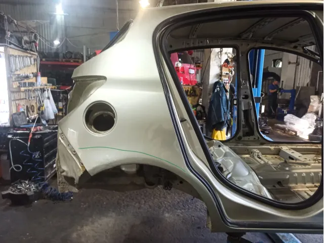 Крыло заднее правое Opel Corsa D