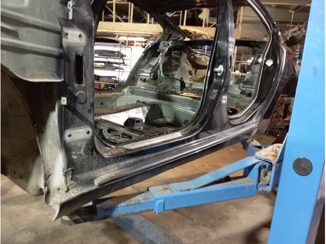 Порог со стойкой левый Opel Insignia