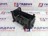 Крепление АКБ Opel Insignia 13334616