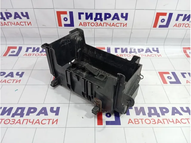 Крепление АКБ Opel Insignia 13334616