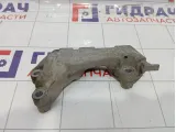 Кронштейн двигателя правый Opel Insignia 13227754