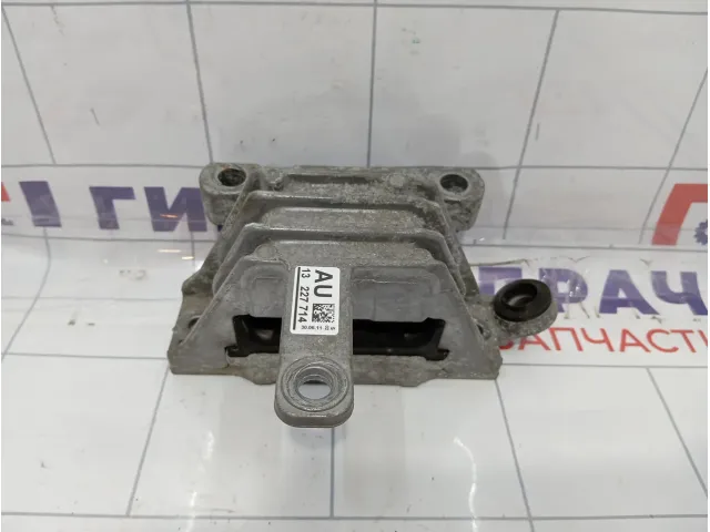 Опора двигателя правая Opel Insignia 13227714