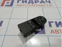 Блок управления стеклоподъемниками Opel Zafira (B) 13228706
