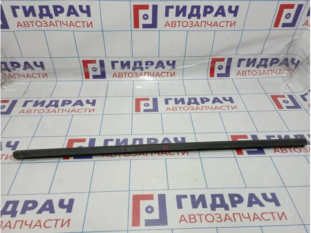 Уплотнитель стекла двери заднего левого Opel Zafira (B) 5154113
