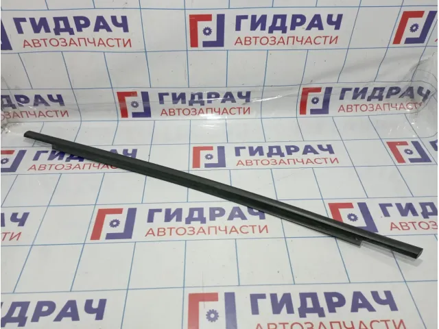 Накладка стекла переднего левого Opel Zafira (B) 5154115