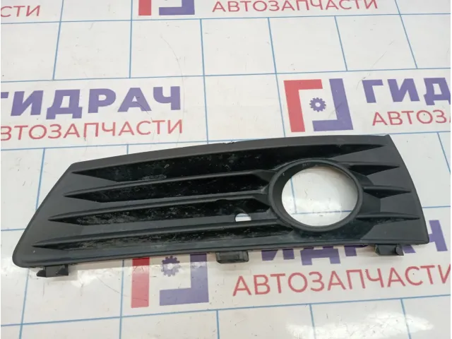 Решетка в бампер левая Opel Zafira (B) 13124989