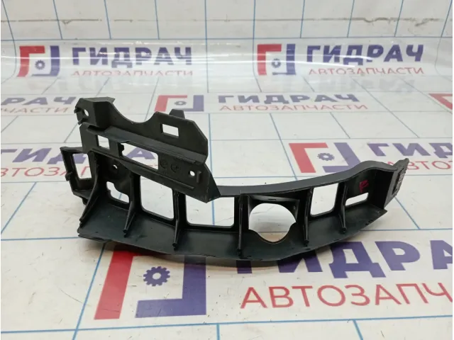 Направляющая заднего бампера левая Opel Zafira (B) 13125043