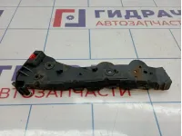 Направляющая переднего бампера левая Opel Zafira (B) 13124997