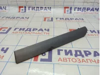 Накладка декоративная на торпедо правая Opel Zafira (B) 13162510