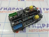 Блок предохранителей Opel Zafira (B) 13220832