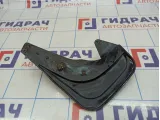 Брызговик передний правый Opel Zafira (B)