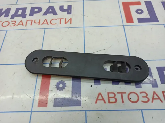 Дефлектор воздушный Opel Zafira (B) 13111305