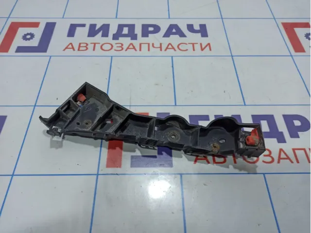 Направляющая переднего бампера правая Opel Zafira (B) 13124998