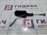 Трос стояночного тормоза центральный Opel Zafira B