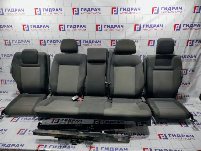 Комплект сидений Opel Zafira B