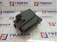 Корпус воздушного фильтра Opel Zafira B 834107