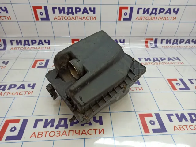 Корпус воздушного фильтра Opel Zafira B 834107