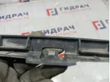 Кронштейн бампера заднего центральный Opel Zafira 13157605