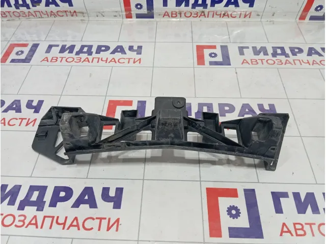 Кронштейн бампера переднего центральный Opel Zafira 13247325