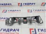 Кронштейн бампера переднего центральный Opel Zafira 13247325