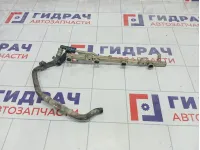 Топливная рампа (топливная рейка) Opel Zafira 817185