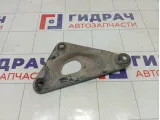 Кронштейн балки передний правый Opel Zafira 302022