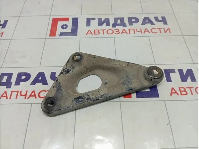Кронштейн балки передний правый Opel Zafira 302022