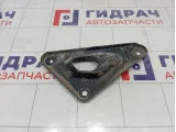 Кронштейн балки передний правый Opel Zafira 302022