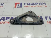 Кронштейн балки передний левый Opel Zafira 302038