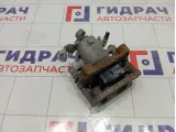Суппорт тормозной задний левый Opel Zafira 5542451