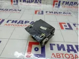 Дефлектор воздушный левый Opel Zafira 6814670