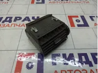 Дефлектор воздушный правый Opel Zafira 6814869